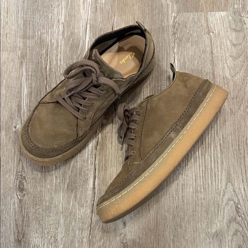 Clarks Women's Olive Leather Sneakers